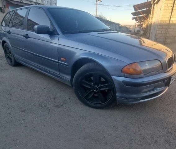 Синий БМВ 3 Серия, объемом двигателя 2 л и пробегом 3 тыс. км за 2950 $, фото 1 на Automoto.ua