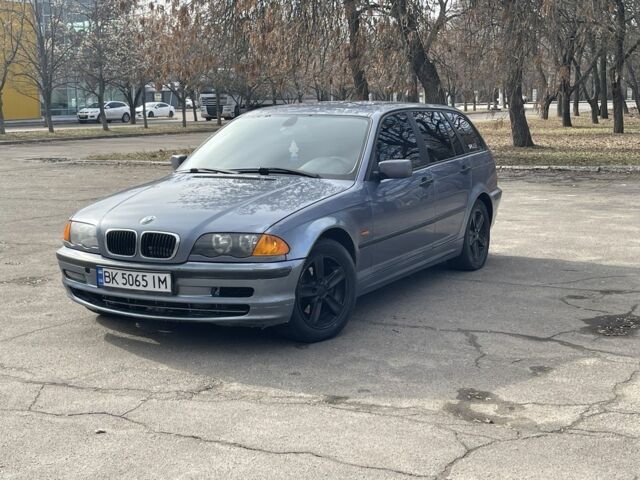 Синий БМВ 3 Серия, объемом двигателя 2 л и пробегом 394 тыс. км за 3900 $, фото 1 на Automoto.ua