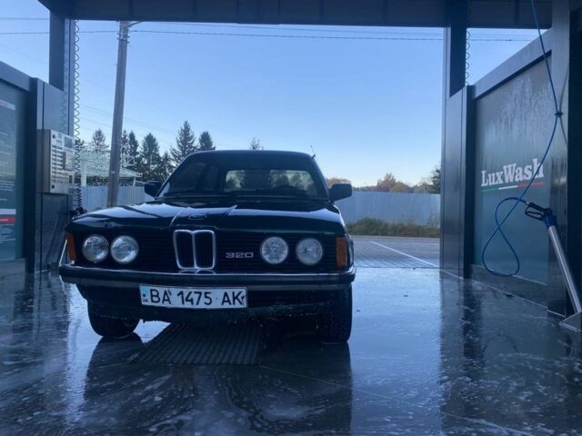 Зеленый БМВ 3 Серия, объемом двигателя 2 л и пробегом 243 тыс. км за 1000 $, фото 1 на Automoto.ua