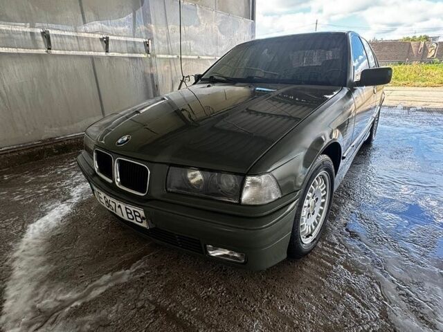 Зеленый БМВ 3 Серия, объемом двигателя 2.5 л и пробегом 392 тыс. км за 2600 $, фото 1 на Automoto.ua