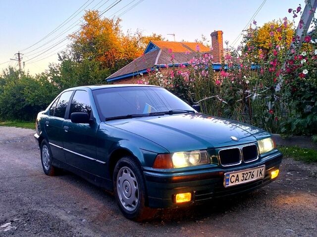 Зеленый БМВ 3 Серия, объемом двигателя 1.6 л и пробегом 303 тыс. км за 2000 $, фото 1 на Automoto.ua