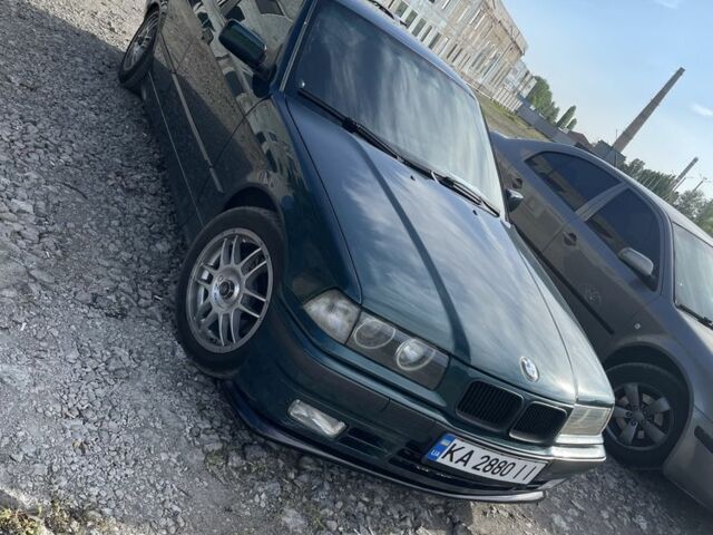 Зеленый БМВ 3 Серия, объемом двигателя 2 л и пробегом 400 тыс. км за 2300 $, фото 1 на Automoto.ua