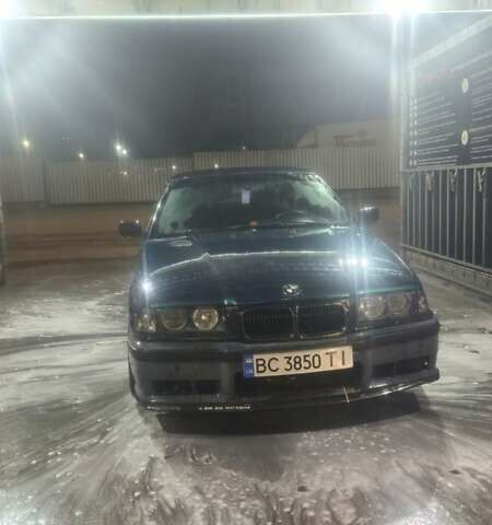 Зеленый БМВ 3 Серия, объемом двигателя 2 л и пробегом 448 тыс. км за 2500 $, фото 1 на Automoto.ua