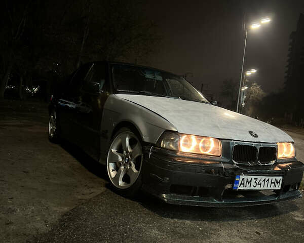 Зеленый БМВ 3 Серия, объемом двигателя 2 л и пробегом 200 тыс. км за 2400 $, фото 1 на Automoto.ua