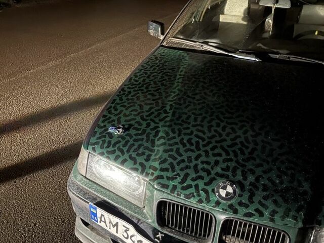 Зеленый БМВ 3 Серия, объемом двигателя 2 л и пробегом 200 тыс. км за 2600 $, фото 1 на Automoto.ua