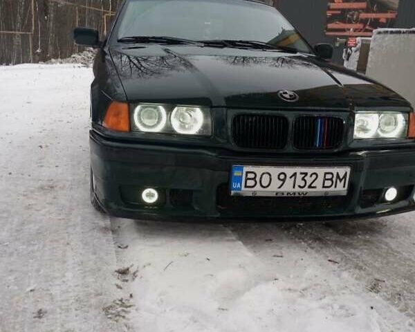 Зеленый БМВ 3 Серия, объемом двигателя 1.6 л и пробегом 379 тыс. км за 2500 $, фото 1 на Automoto.ua
