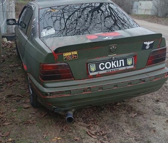 Зеленый БМВ 3 Серия, объемом двигателя 1.8 л и пробегом 150 тыс. км за 800 $, фото 1 на Automoto.ua