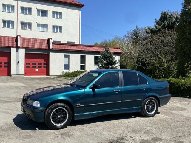 Зеленый БМВ 3 Серия, объемом двигателя 1.8 л и пробегом 425 тыс. км за 2700 $, фото 1 на Automoto.ua