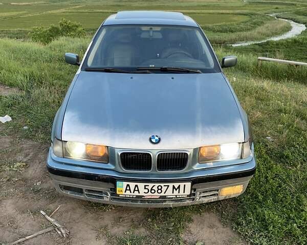 Зеленый БМВ 3 Серия, объемом двигателя 1.8 л и пробегом 333 тыс. км за 2200 $, фото 1 на Automoto.ua