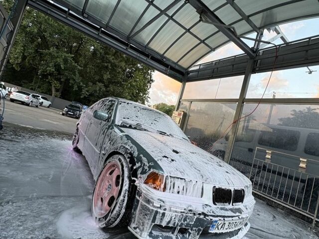 Зелений БМВ 3 Серія, об'ємом двигуна 2.5 л та пробігом 100 тис. км за 4199 $, фото 1 на Automoto.ua