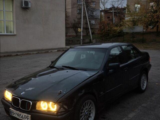 Зеленый БМВ 3 Серия, объемом двигателя 1.8 л и пробегом 370 тыс. км за 1600 $, фото 1 на Automoto.ua