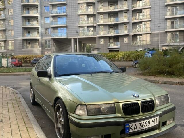Зеленый БМВ 3 Серия, объемом двигателя 2.5 л и пробегом 300 тыс. км за 4300 $, фото 1 на Automoto.ua