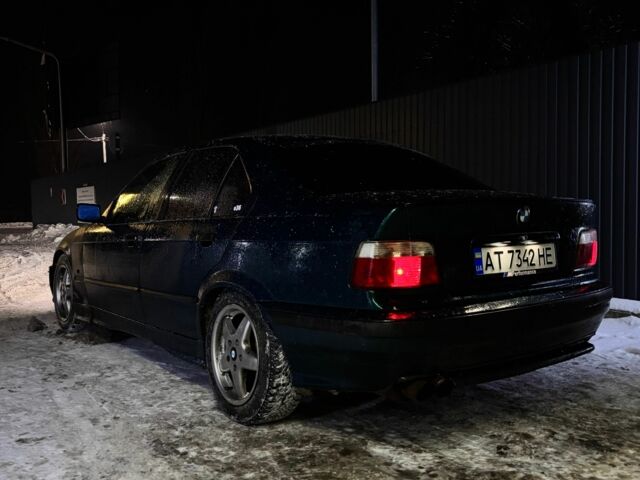 Зеленый БМВ 3 Серия, объемом двигателя 2.8 л и пробегом 360 тыс. км за 3600 $, фото 1 на Automoto.ua