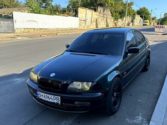 Зеленый БМВ 3 Серия, объемом двигателя 2.5 л и пробегом 335 тыс. км за 3600 $, фото 1 на Automoto.ua