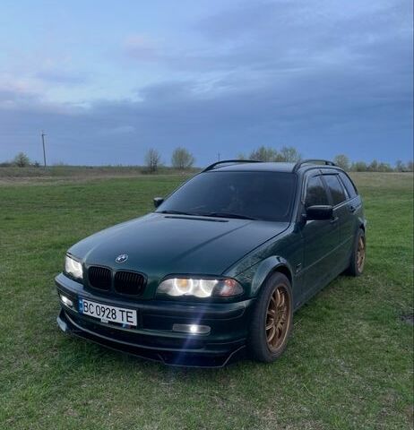 Зеленый БМВ 3 Серия, объемом двигателя 2 л и пробегом 350 тыс. км за 3999 $, фото 1 на Automoto.ua