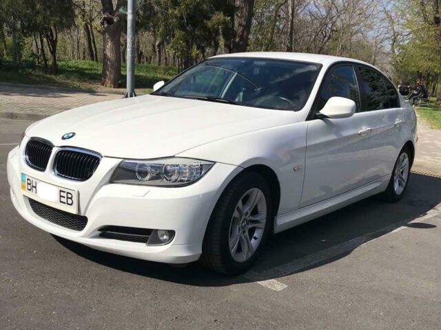 Белый БМВ 318, объемом двигателя 1.9 л и пробегом 140 тыс. км за 11500 $, фото 1 на Automoto.ua