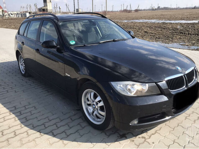 Чорний БМВ 318, об'ємом двигуна 2 л та пробігом 300 тис. км за 7400 $, фото 1 на Automoto.ua