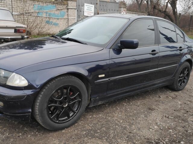 Синий БМВ 318, объемом двигателя 1.9 л и пробегом 250 тыс. км за 5700 $, фото 1 на Automoto.ua