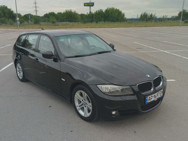 Чорний БМВ 320, об'ємом двигуна 2 л та пробігом 389 тис. км за 8299 $, фото 1 на Automoto.ua