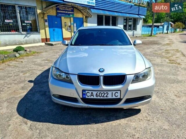 Серый БМВ 320, объемом двигателя 2 л и пробегом 275 тыс. км за 6650 $, фото 1 на Automoto.ua
