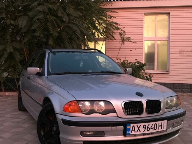 Серый БМВ 320, объемом двигателя 2 л и пробегом 348 тыс. км за 5600 $, фото 1 на Automoto.ua