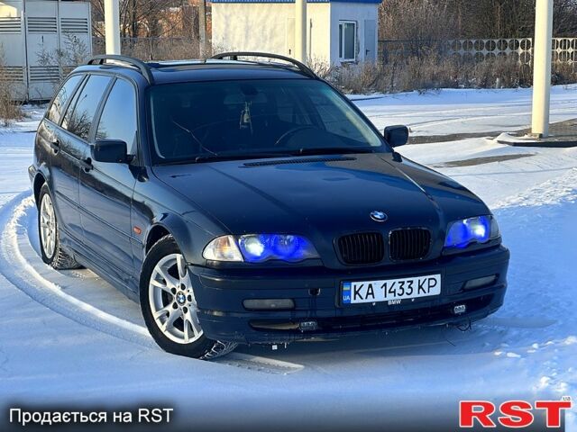 Синий БМВ 320, объемом двигателя 2 л и пробегом 380 тыс. км за 3550 $, фото 1 на Automoto.ua