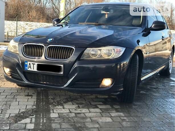 Синий БМВ 320, объемом двигателя 2 л и пробегом 290 тыс. км за 12900 $, фото 1 на Automoto.ua