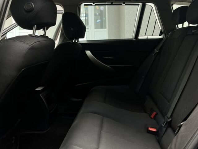 Синій БМВ 320д, об'ємом двигуна 2 л та пробігом 0 тис. км за 11500 $, фото 1 на Automoto.ua