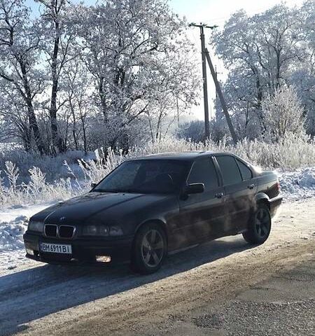 Чорний БМВ 323, об'ємом двигуна 2.5 л та пробігом 390 тис. км за 5200 $, фото 1 на Automoto.ua