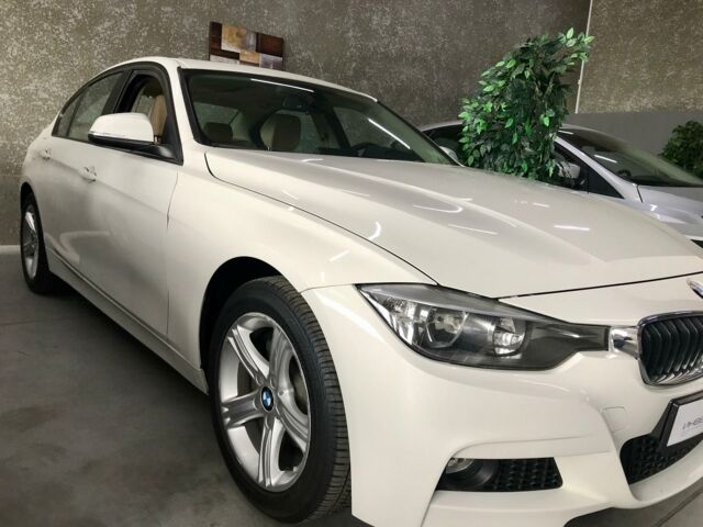 Белый БМВ 328, объемом двигателя 2 л и пробегом 88 тыс. км за 14900 $, фото 1 на Automoto.ua