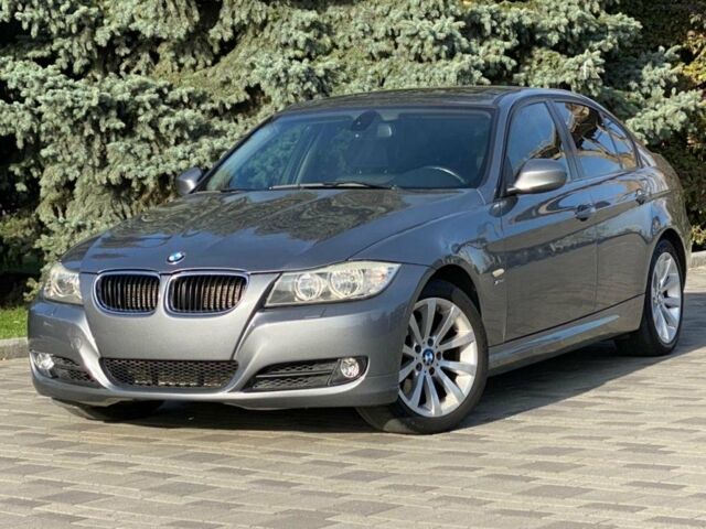 Серый БМВ 328, объемом двигателя 30 л и пробегом 205 тыс. км за 10700 $, фото 1 на Automoto.ua
