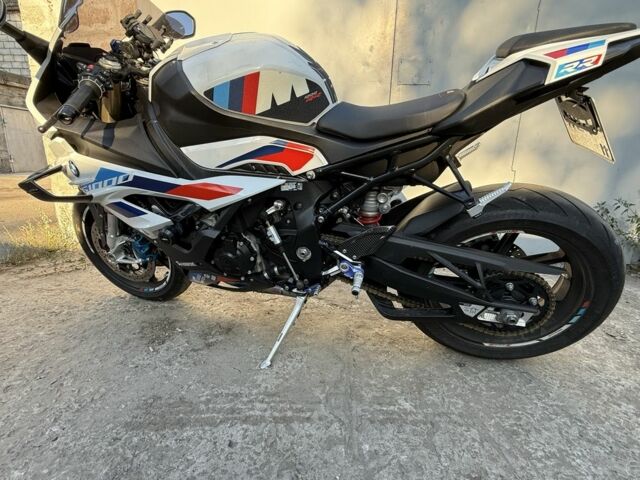 БМВ 3302, об'ємом двигуна 1 л та пробігом 0 тис. км за 23000 $, фото 1 на Automoto.ua