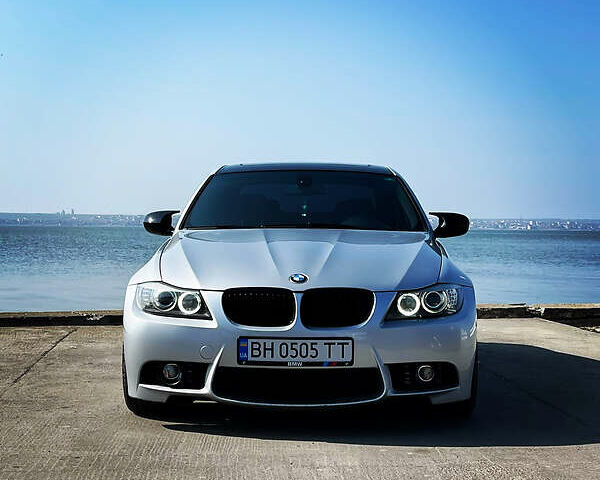 Сірий БМВ 335, об'ємом двигуна 3 л та пробігом 196 тис. км за 16500 $, фото 1 на Automoto.ua