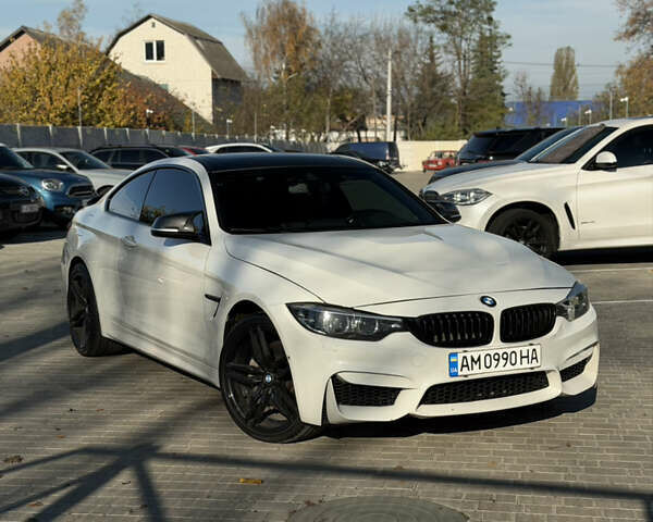 Белый БМВ 4 Серия, объемом двигателя 3 л и пробегом 141 тыс. км за 27400 $, фото 1 на Automoto.ua