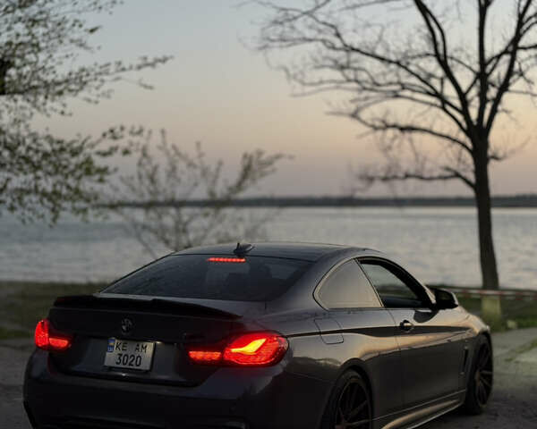 Серый БМВ 4 Серия, объемом двигателя 3 л и пробегом 315 тыс. км за 22500 $, фото 1 на Automoto.ua