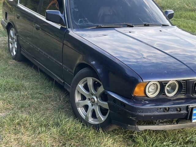 Синий БМВ 4 Серия, объемом двигателя 2 л и пробегом 280 тыс. км за 1902 $, фото 1 на Automoto.ua