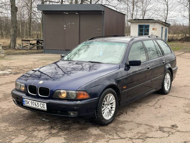 Синий БМВ 4 Серия, объемом двигателя 2.5 л и пробегом 367 тыс. км за 3850 $, фото 1 на Automoto.ua