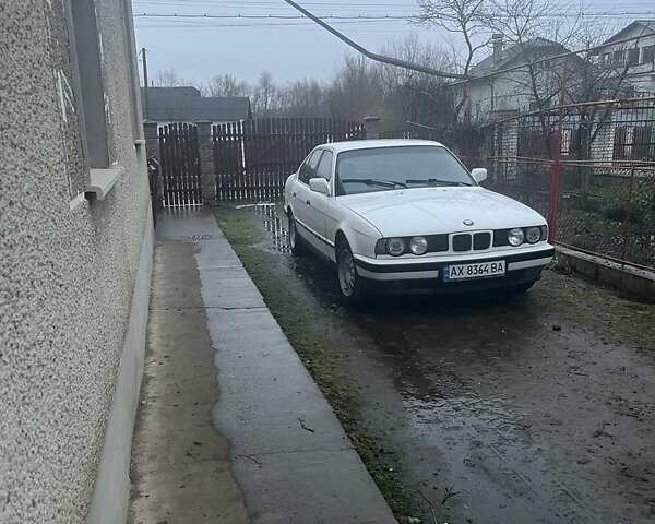 Белый БМВ 5 Серия, объемом двигателя 2 л и пробегом 560 тыс. км за 2200 $, фото 1 на Automoto.ua