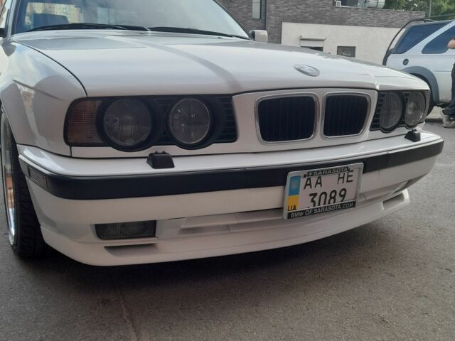 Білий БМВ 5 Серія, об'ємом двигуна 0 л та пробігом 5 тис. км за 11500 $, фото 1 на Automoto.ua