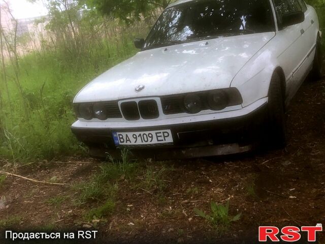 Білий БМВ 5 Серія, об'ємом двигуна 2 л та пробігом 253 тис. км за 2500 $, фото 1 на Automoto.ua