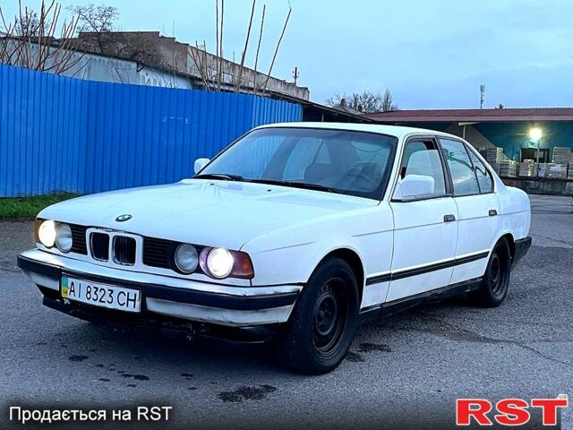 Белый БМВ 5 Серия, объемом двигателя 2 л и пробегом 200 тыс. км за 1450 $, фото 1 на Automoto.ua