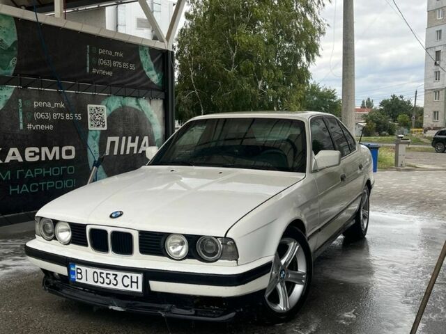 Белый БМВ 5 Серия, объемом двигателя 2 л и пробегом 482 тыс. км за 2303 $, фото 1 на Automoto.ua
