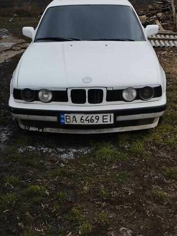 Белый БМВ 5 Серия, объемом двигателя 2.44 л и пробегом 280 тыс. км за 2500 $, фото 1 на Automoto.ua