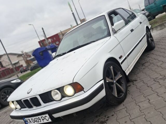 Білий БМВ 5 Серія, об'ємом двигуна 2.5 л та пробігом 350 тис. км за 2800 $, фото 1 на Automoto.ua