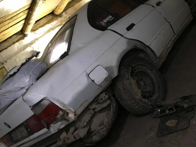 Білий БМВ 5 Серія, об'ємом двигуна 2.5 л та пробігом 300 тис. км за 950 $, фото 1 на Automoto.ua