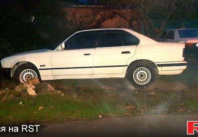 Белый БМВ 5 Серия, объемом двигателя 2.4 л и пробегом 0 тыс. км за 1600 $, фото 1 на Automoto.ua