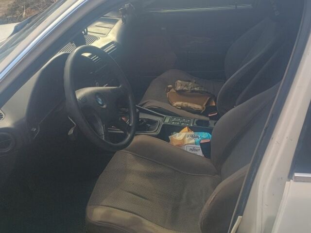 Белый БМВ 5 Серия, объемом двигателя 0 л и пробегом 300 тыс. км за 1900 $, фото 1 на Automoto.ua