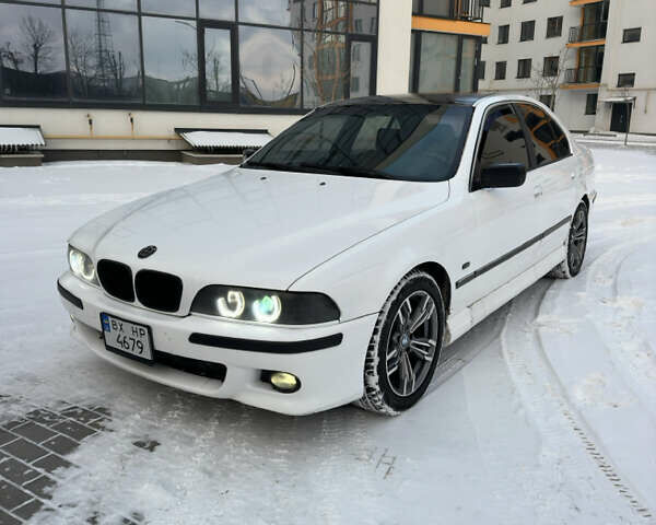 Білий БМВ 5 Серія, об'ємом двигуна 2.79 л та пробігом 300 тис. км за 3500 $, фото 1 на Automoto.ua