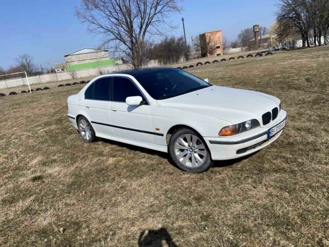 Білий БМВ 5 Серія, об'ємом двигуна 2.5 л та пробігом 235 тис. км за 4500 $, фото 1 на Automoto.ua