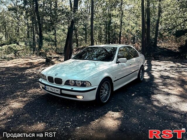 Белый БМВ 5 Серия, объемом двигателя 2 л и пробегом 287 тыс. км за 6000 $, фото 1 на Automoto.ua